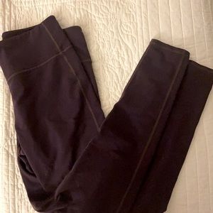 Athleta burgundy ankle length leggings